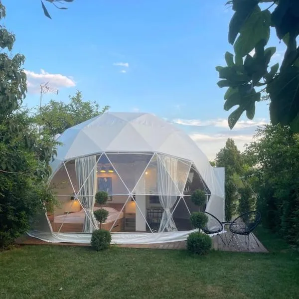 Ellie's Eco Private Glamping and Spa, hotel in Nea Kalikratia