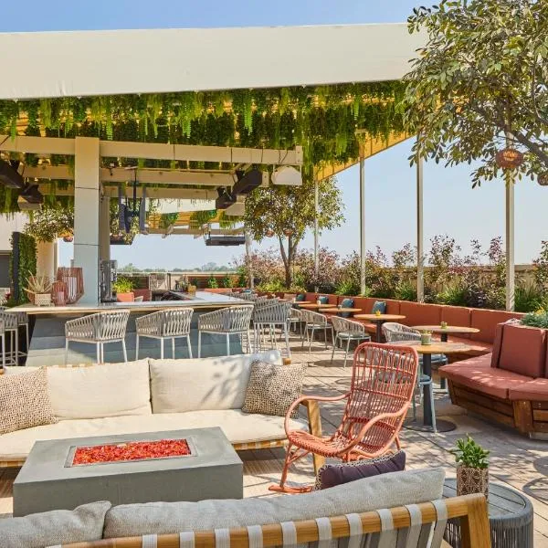 Halcyon - A Hotel in Cherry Creek, hotel em Denver