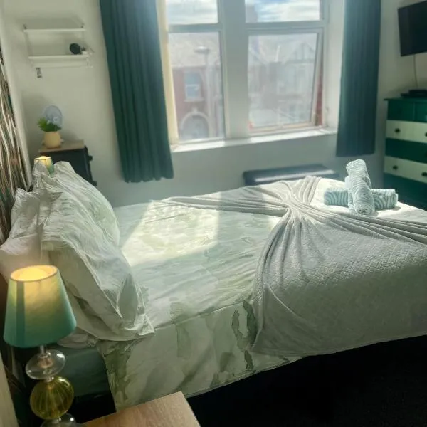 Emerald Apartment Pleasure Beach Blackpool, hotel v destinaci Blackpool