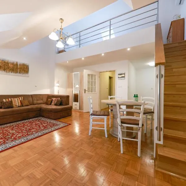 Apartments at Villa Golf，位于罗加斯卡斯拉提纳的酒店