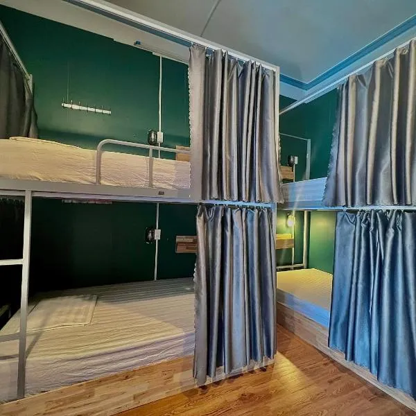 Nhi's House & Safari -Motorbike Rental-Tour, hotel in Ha Giang