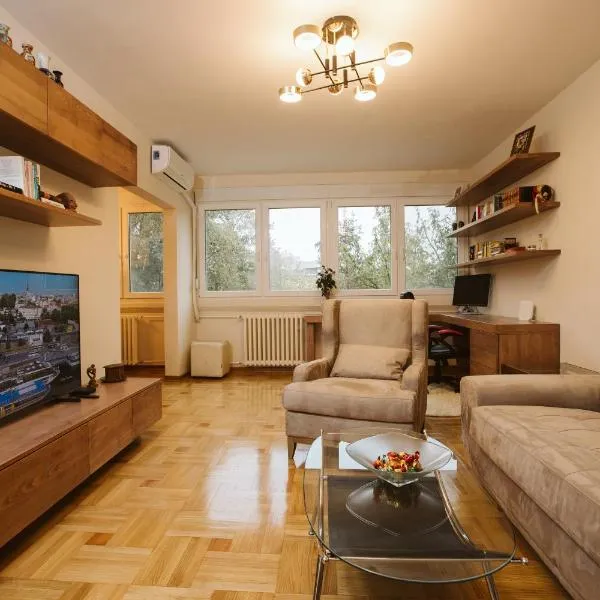 Bright, Newly Renovated Condo Near Danube River, hotel di Beograd