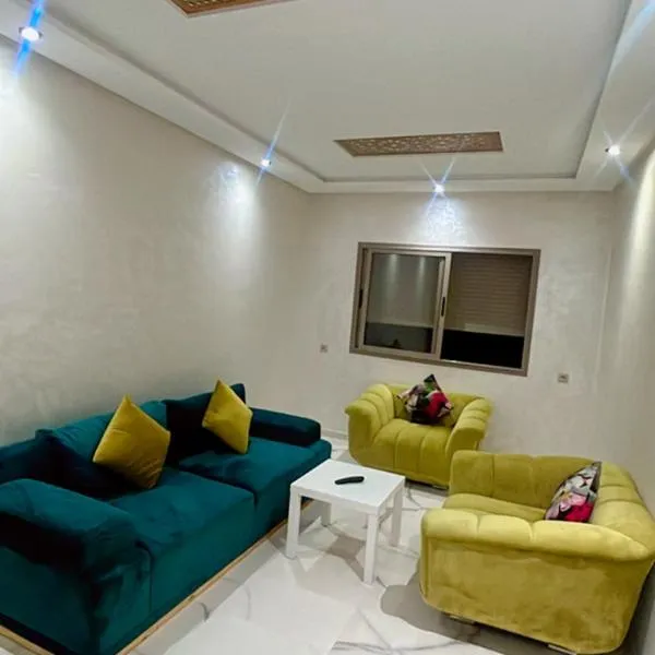 Bel appartement à louer sur bouznika de 117 m2, hotel v destinaci Bouznika