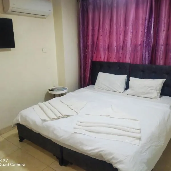Farah Plaza Hostel &Hotel Apartments, hotel in Aqaba