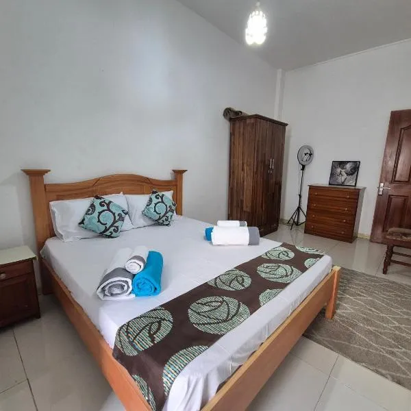 Seaview Terrace 10 Mauritius，位于弗利康弗拉克的酒店