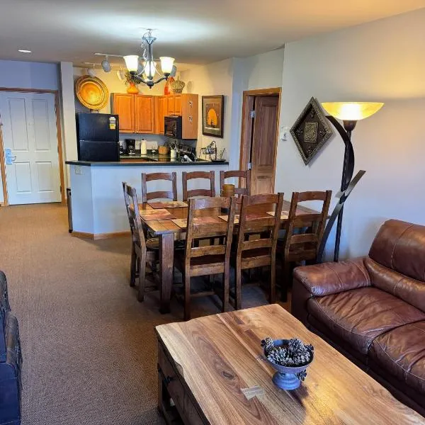 Ski-In Ski-Out Condo at Zephyr Mountain Lodge 1518, ξενοδοχείο σε Winter Park