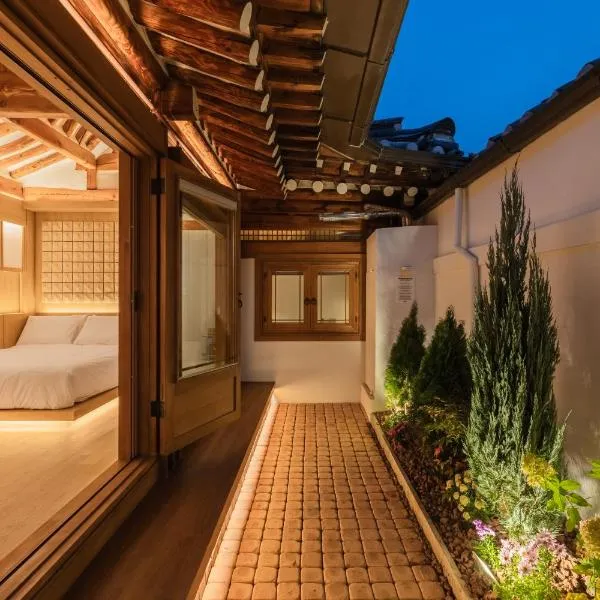 Luxury Hanok Stay CHAEHA, hotel in Seoul
