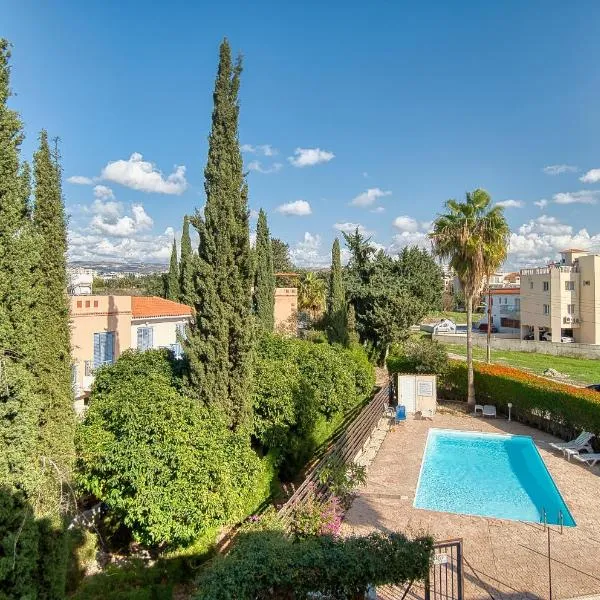 Diana 41 Beautiful Private Room in Apt, ξενοδοχείο στην Πάφο