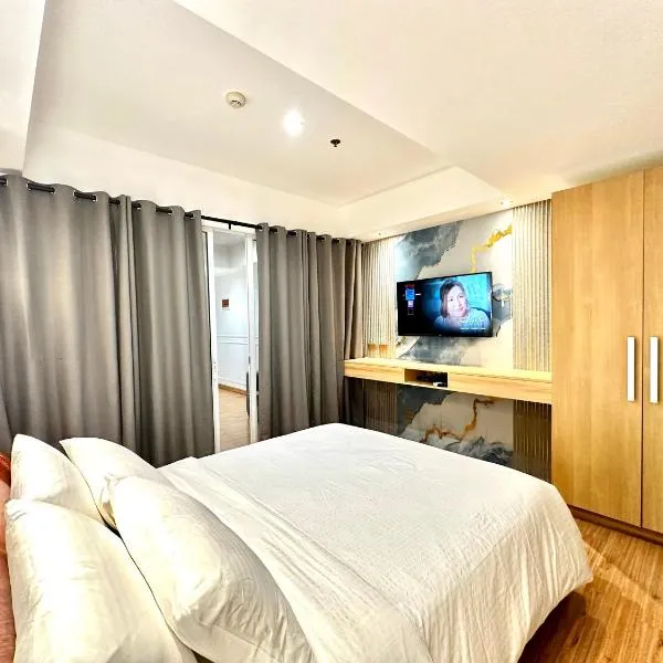 Azure Urban Resort South Paranaque Beach View Unit- Newly Renovated - Near Airport Near SM Bicutan، فندق في مانيلا
