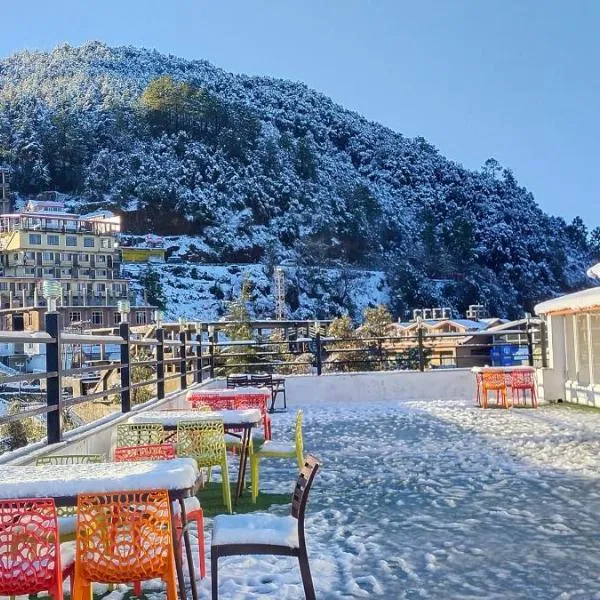Regenta Resort MARS Valley View Shoghi, hotel di Shimla