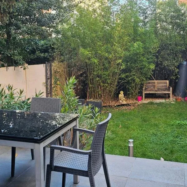 Maison Les Vallées, ξενοδοχείο σε La Garenne-Colombes