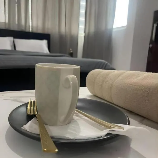 Luxury Stay Abu Dhabi, hotel in Abu Dhabi