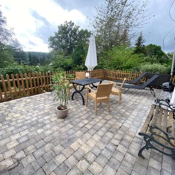 EIFELCOTTAGE Zaunkönig, hotel v destinaci Ulmen