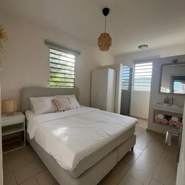 Cocobana 20 - 2 bedroom apartment, hotel a Willemstad