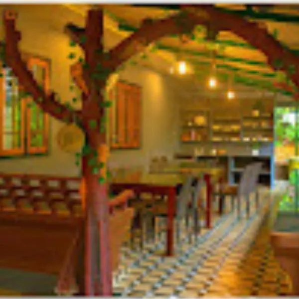 Holy Village Homestay, hotel in Neriyamangalam