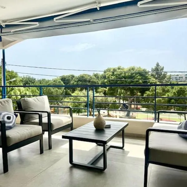 Athens Riviera Lux Flat, Lemos Vouliagmeni, Hotel in Athen