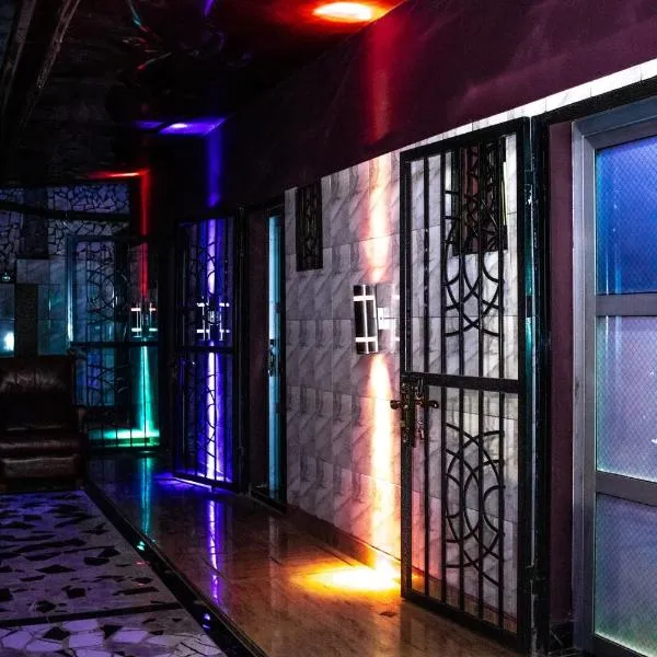 Luxuria Inn yaounde, hotel in Yaoundé