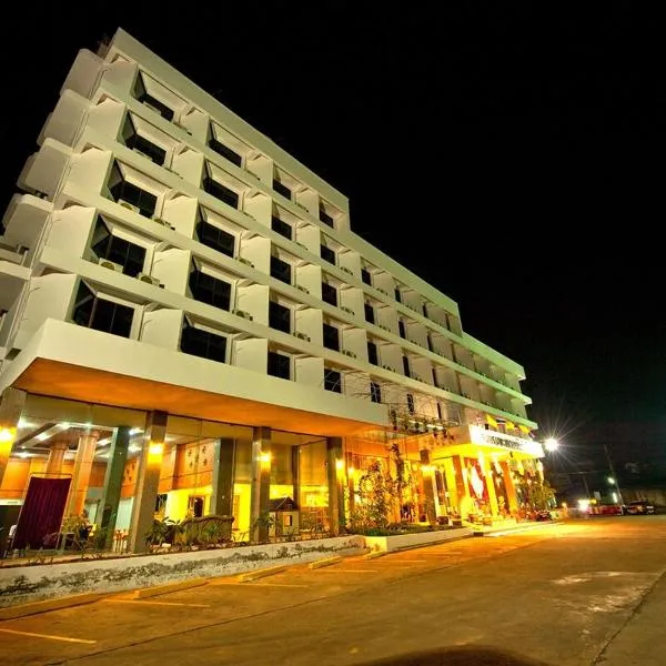 Phayao Northern Lake Hotel, hotel in Phayao