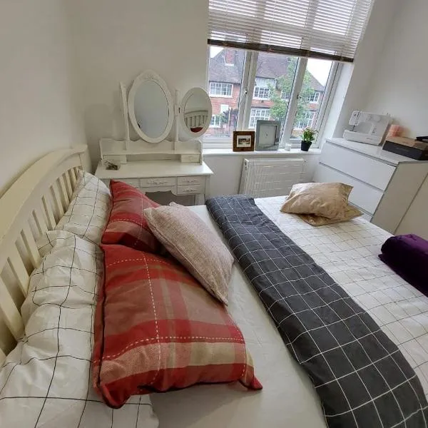 London Luxe Rooms โรงแรมในSurbiton