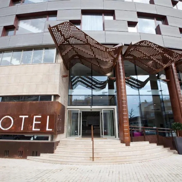 Hotel MasMonzon, hotel v destinácii Monzón