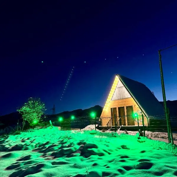 Villa Hillside Gudauri، فندق في Kʼumlistsʼikhe