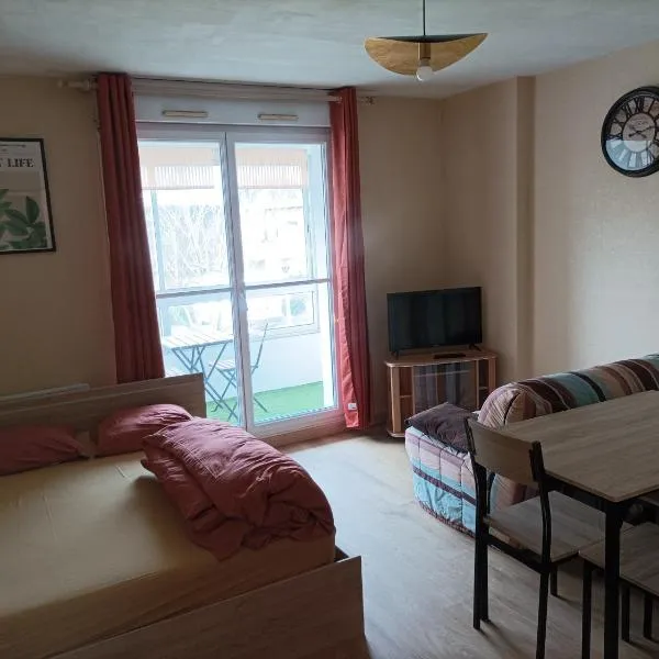 Studio cosy 4 personnes à Tours Nord, hotel in Tours