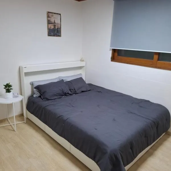 Apartment in exciting Itaewon #15、ソウルのホテル