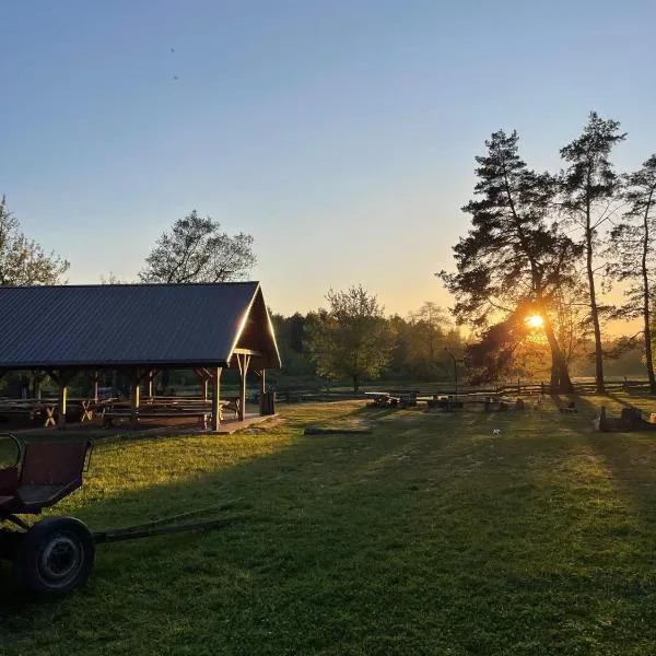 Pokoje Stajnia Kaliska, ξενοδοχείο σε Lochow