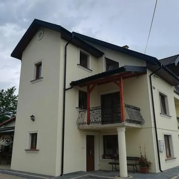 Bałtowski Dworek Agro Pasieka, hotel in Bałtów