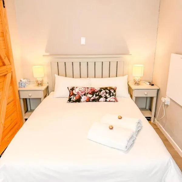 Vrede Villa - no loadshedding, hotel i Beaufort West