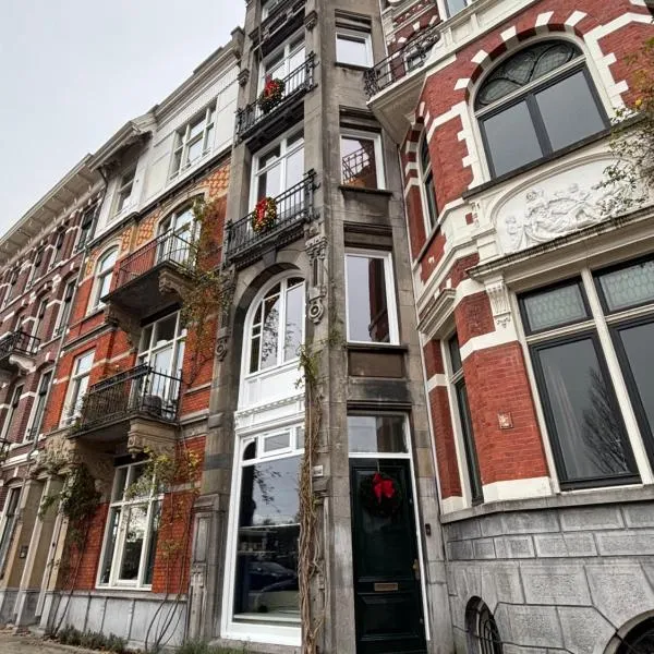 Lovely small apartment in 'De Pijp', hotel in Amsterdam
