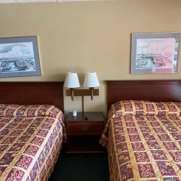 Budget Host Village Inn, hotel Kirksville városában