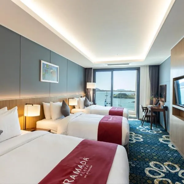 Ramada Plaza by Wyndham Dolsan Yeosu, hotel in Yeosu