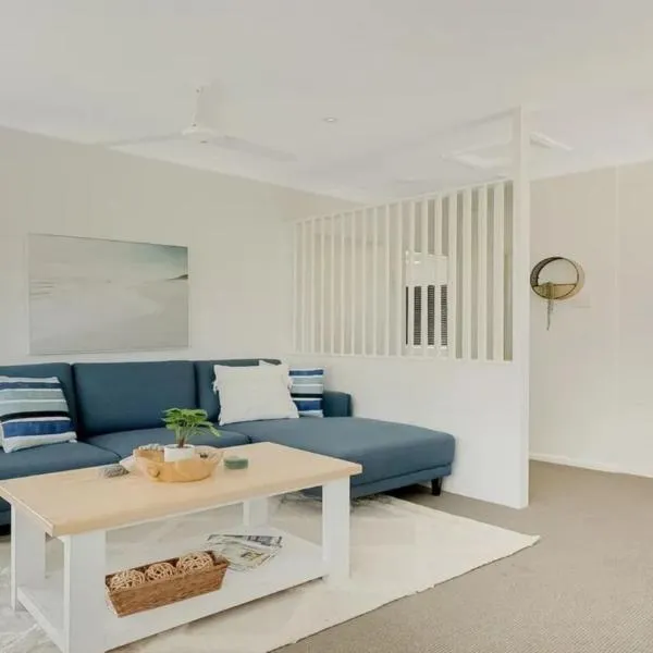Ocean Blue Apartment Four, hotel in Currarong