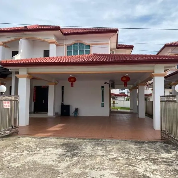 Homezstay Swallow Airport Miri, Hotel in Miri