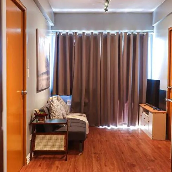 Best Deal! Cozy and Minimalist 2BR nr Airport, hotel v destinaci Manila