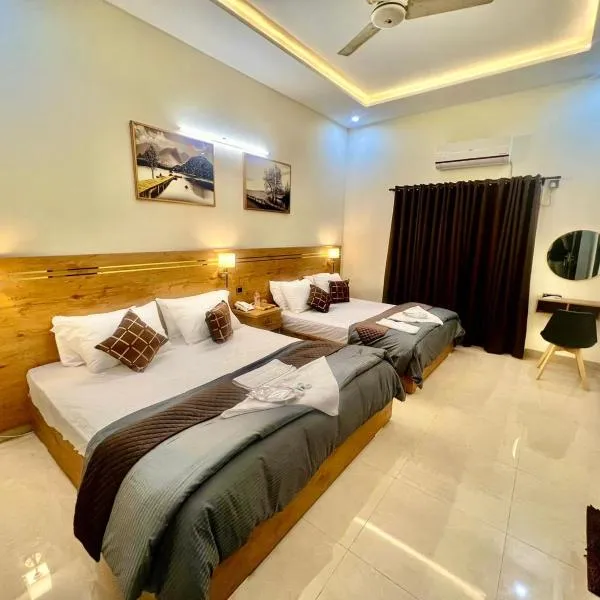 Royal Inn Chalet-BNB Family House Stadium Road, hotel in Karachi