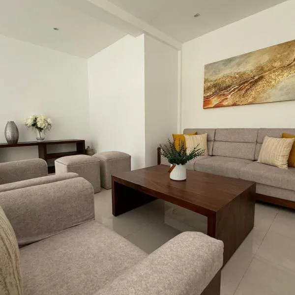 3BR Holiday Home, hôtel à Colombo