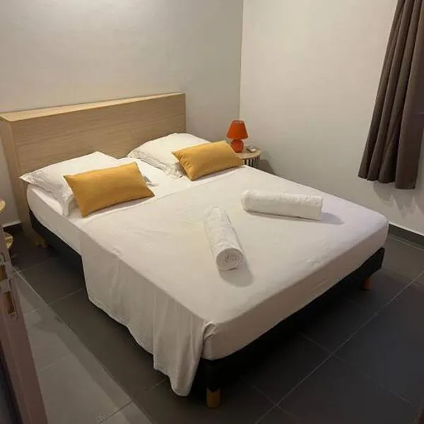 Bungalow coco passion, hotel in Pointe-Noire