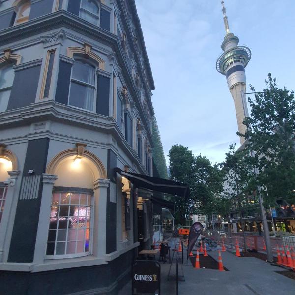 Albion Hotel, Auckland
