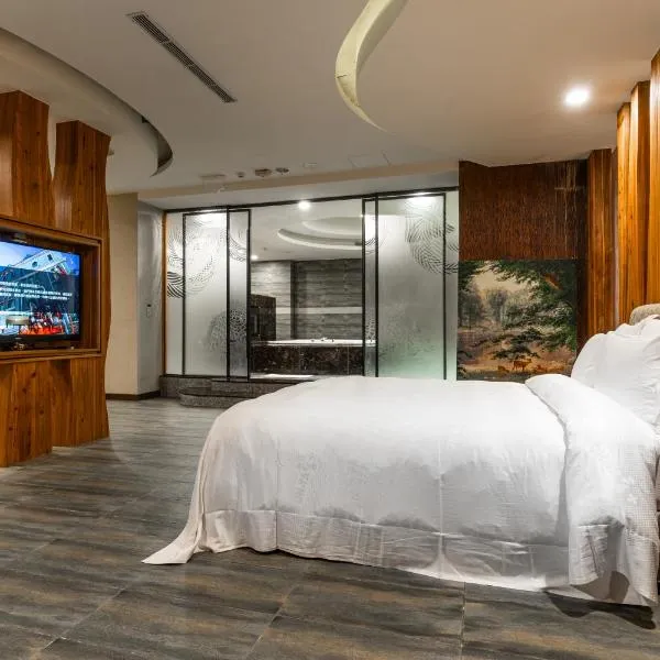 OHYA Chain Boutique Motel-Xinying, hotel in Xinying