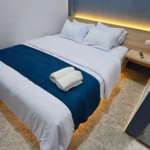 DYAZA LV Pekanbaru Near Sultan Syarif Kasim Airport and UIR, khách sạn ở Pekanbaru