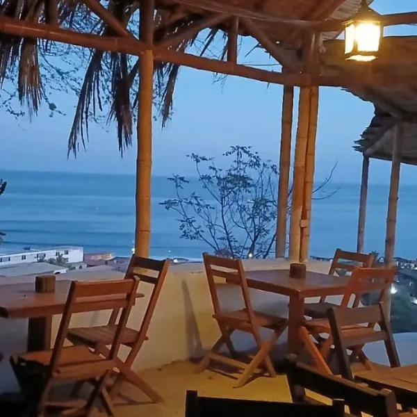 kontiki, Hotel in Máncora