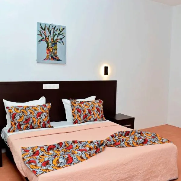 King baobab lodge, hotel v destinaci Diakhanor
