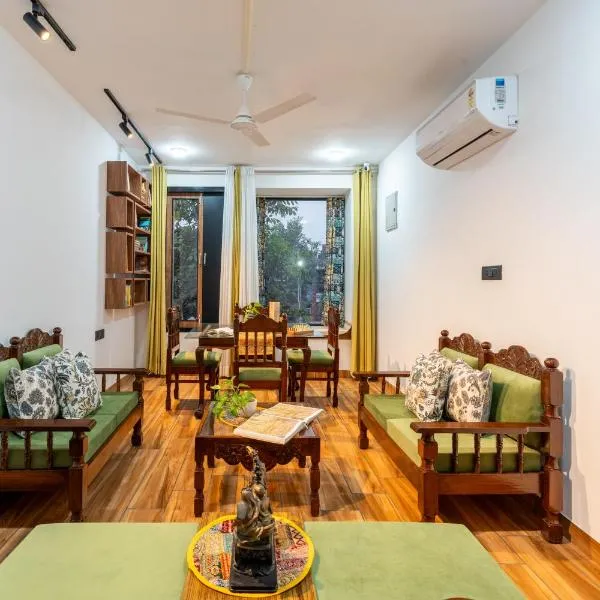 Alaya Stays Ramalaya - Room with balcony, hotel a Jaipur