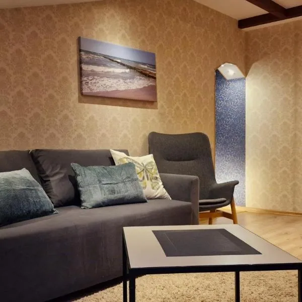Nice and quiet studio apartment, coffee included, hotel in Riga