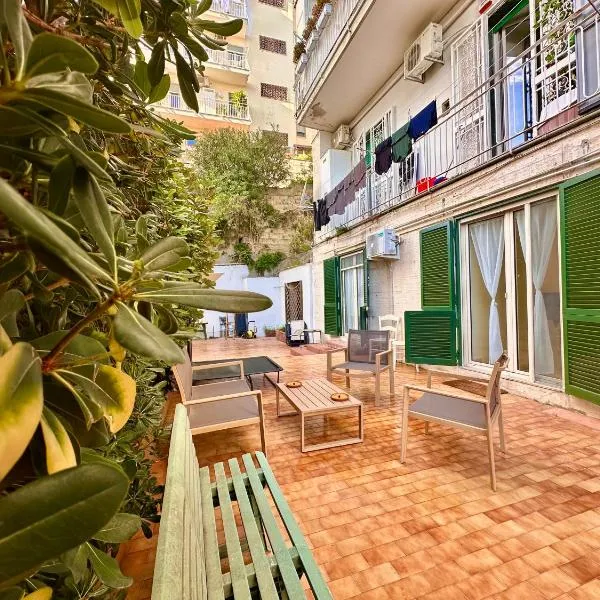 Life in Naples, hotel i Napoli