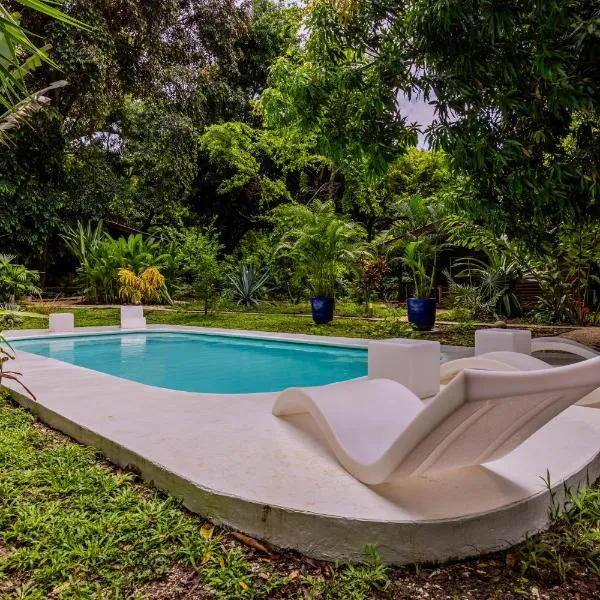 Boho lodge Montezuma l&l, hotel in Montezuma