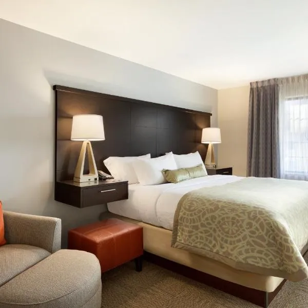 Staybridge Suites Midland by IHG, hotel in Midland