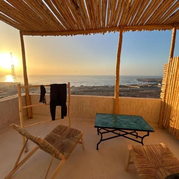 Aman surf paddle yoga, hotel v destinaci Imsouane